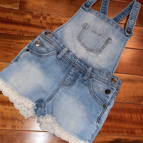 Cat & Jack girls denim overalls with lace trim hem - Picture 5 of 6
